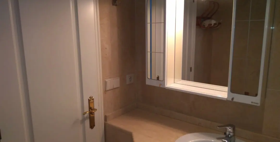 Sale of middle floor apartment in Marbella 8