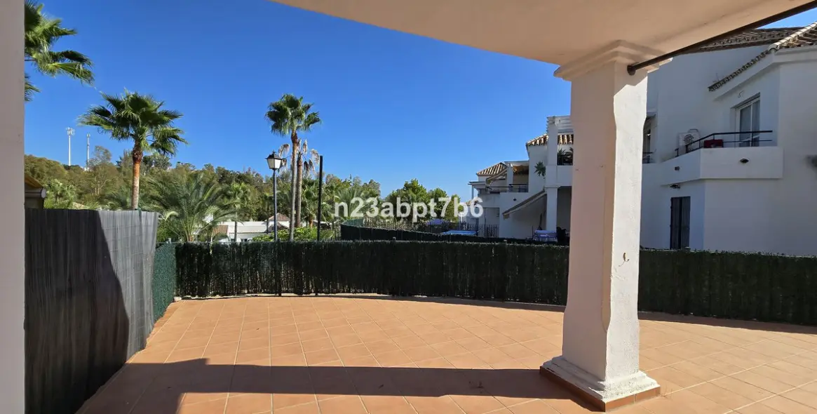 Продажа апартаментов на первом этаже в Nueva Andalucía (район Nueva Andalucía) 4