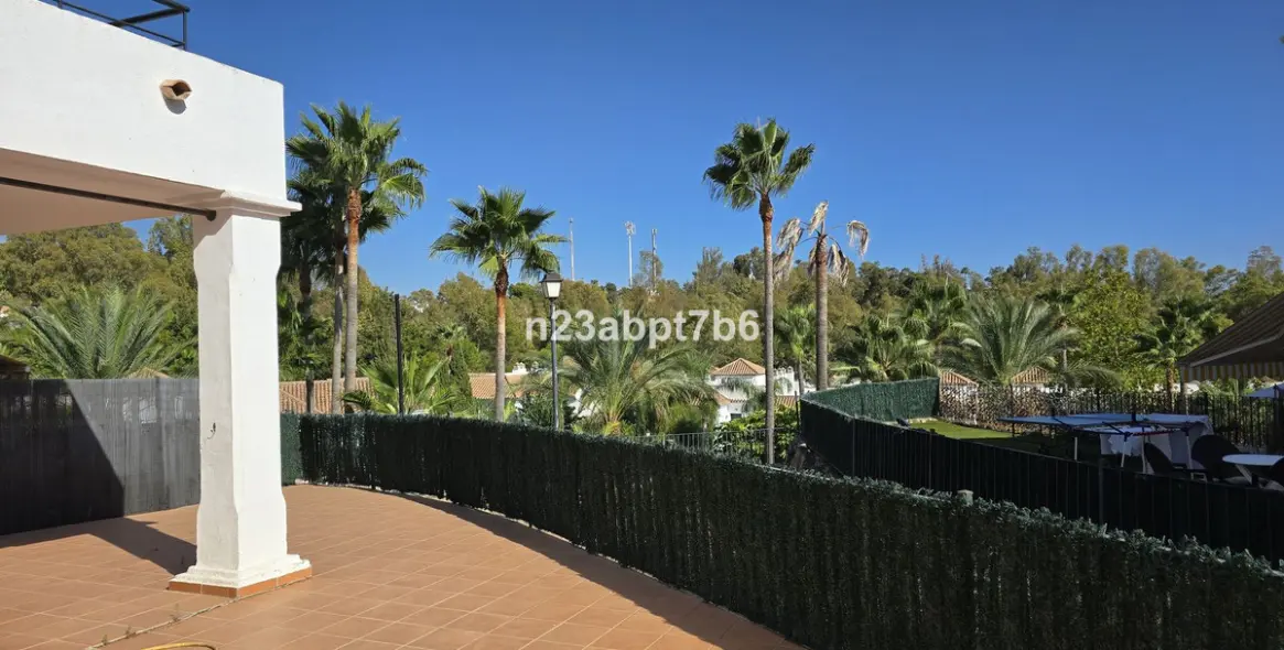 Продажа апартаментов на первом этаже в Nueva Andalucía (район Nueva Andalucía) 5