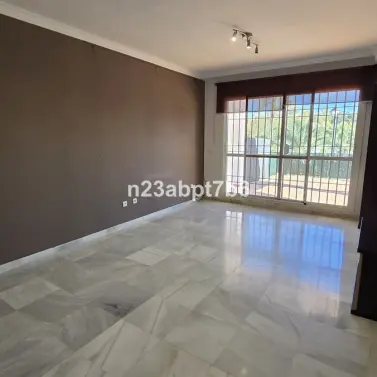 Venta de apartamento en planta baja en Nueva Andalucía