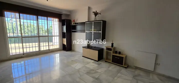 Venta de apartamento en planta baja en Nueva Andalucía 2