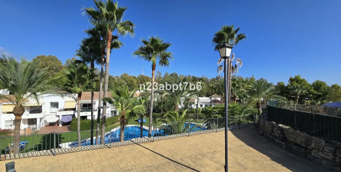 Продажа апартаментов на первом этаже в Nueva Andalucía 9