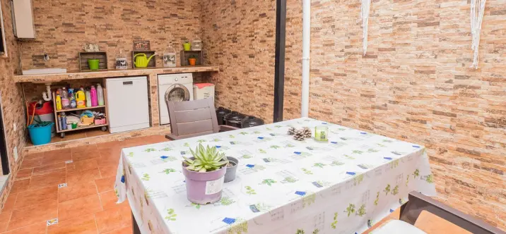 Sale of townhouse in El Coto 1