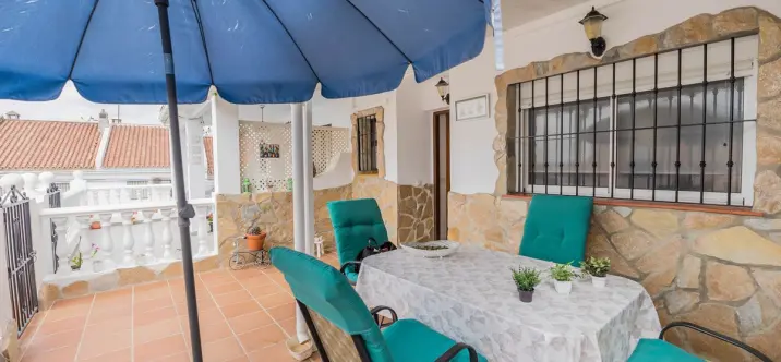 Sale of townhouse in El Coto 4