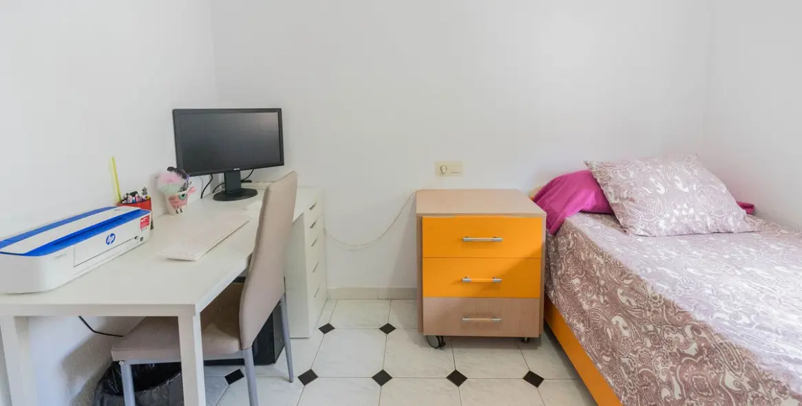 Sale of townhouse in El Coto 20