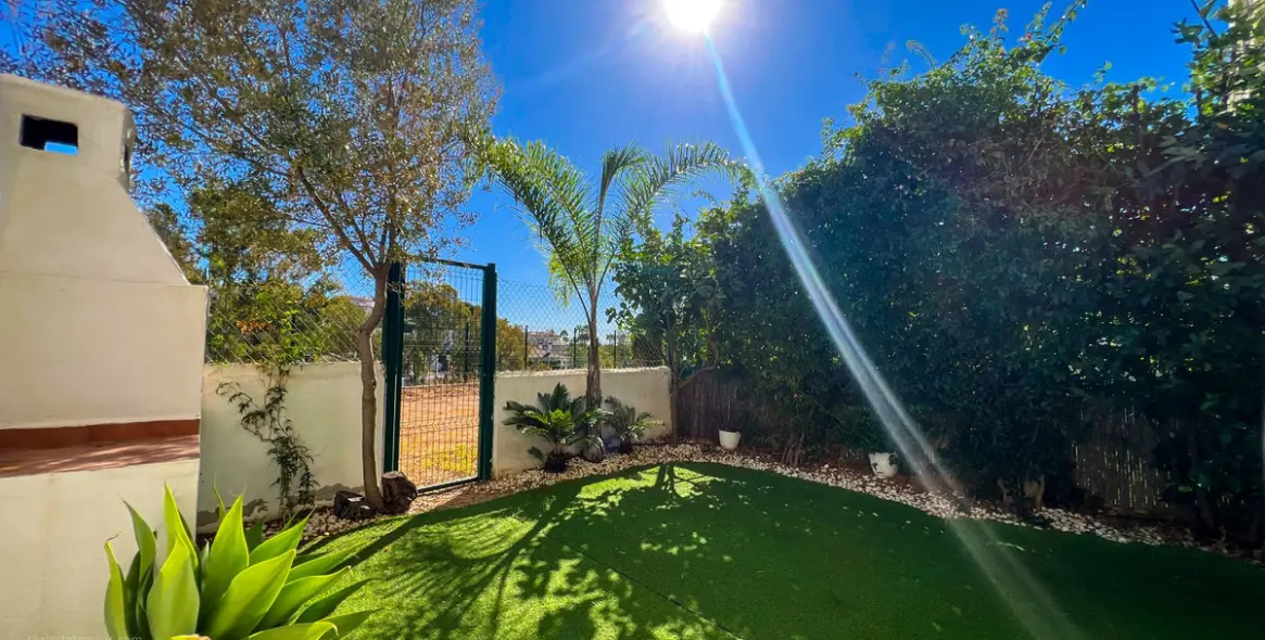 Sale of ground floor apartment in La Cala de Mijas 2