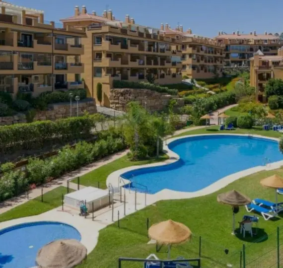 Sale of ground floor apartment in La Cala