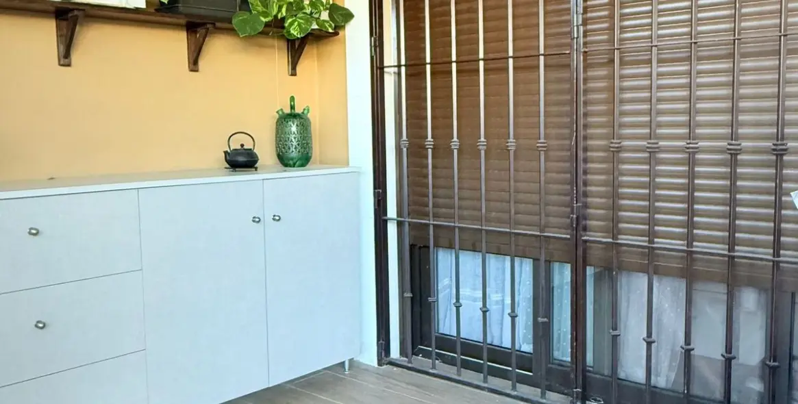 Sale of ground floor apartment in La Cala 8