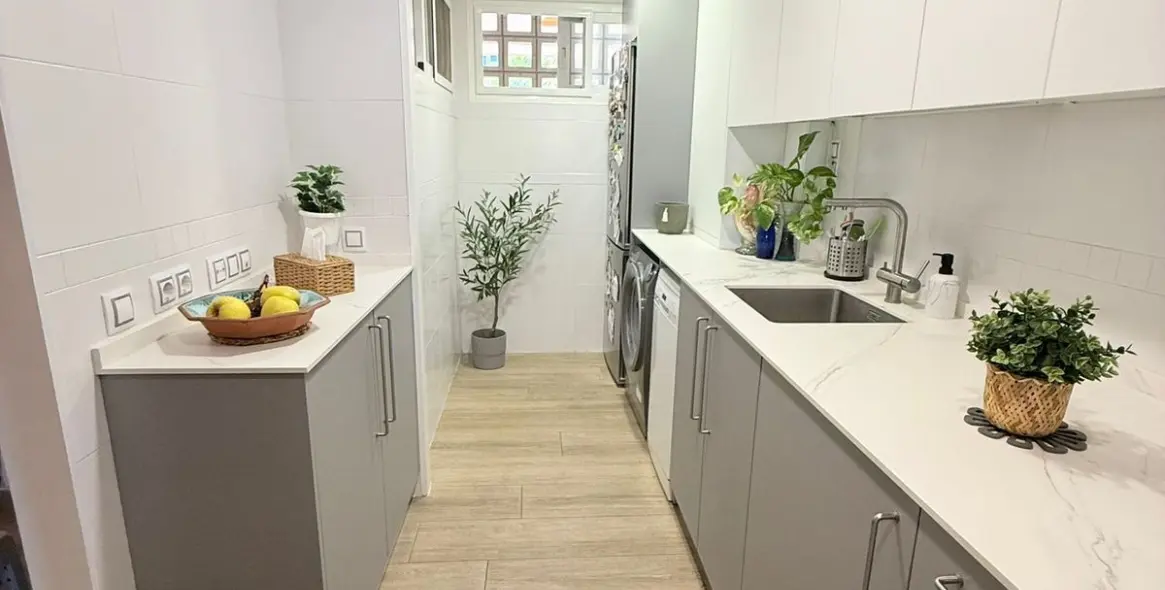 Sale of ground floor apartment in La Cala 12