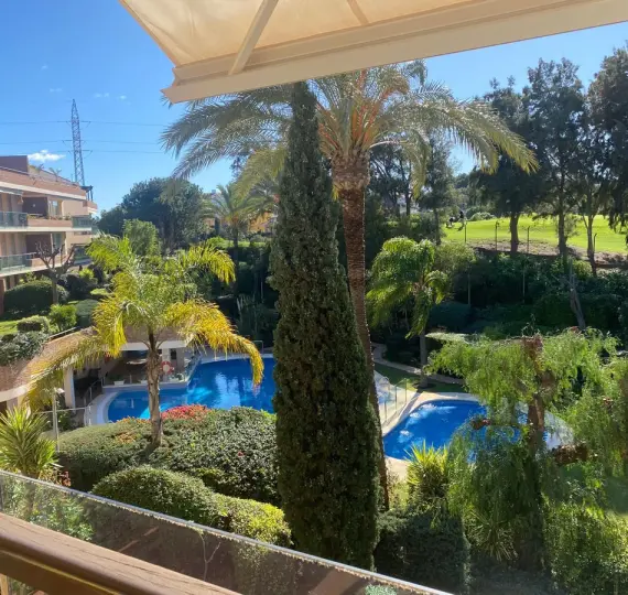Sale of middle floor apartment in Riviera del Sol