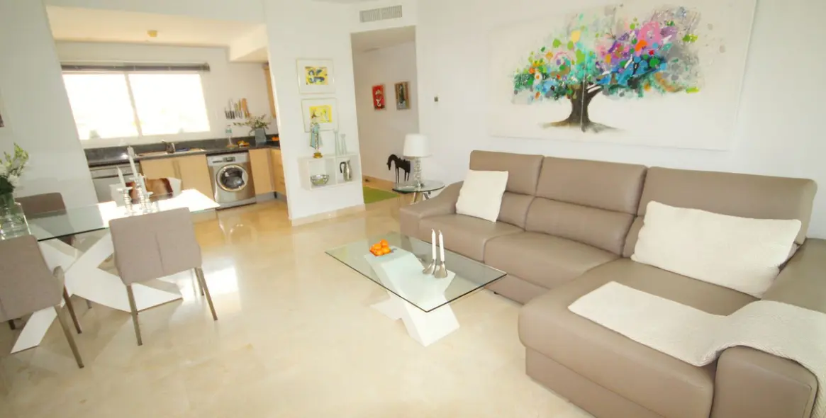 Продажа апартаментов на среднем этаже в Riviera del Sol 2