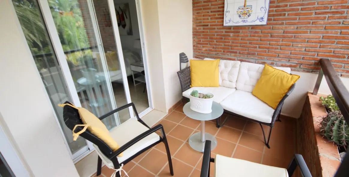 Продажа апартаментов на среднем этаже в Riviera del Sol 5