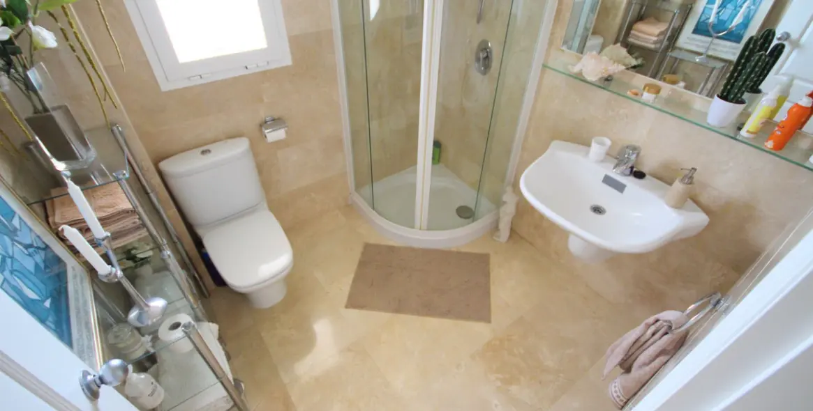 Продажа апартаментов на среднем этаже в Riviera del Sol 8