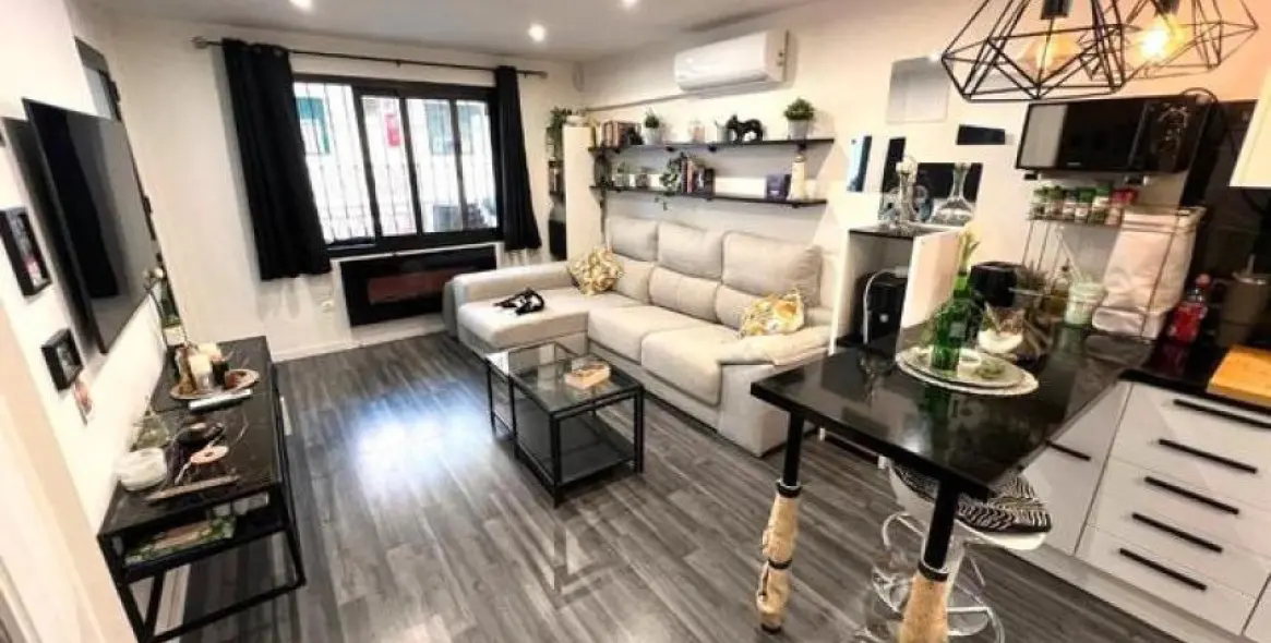 Продажа апартаментов на первом этаже в Benalmadena 1