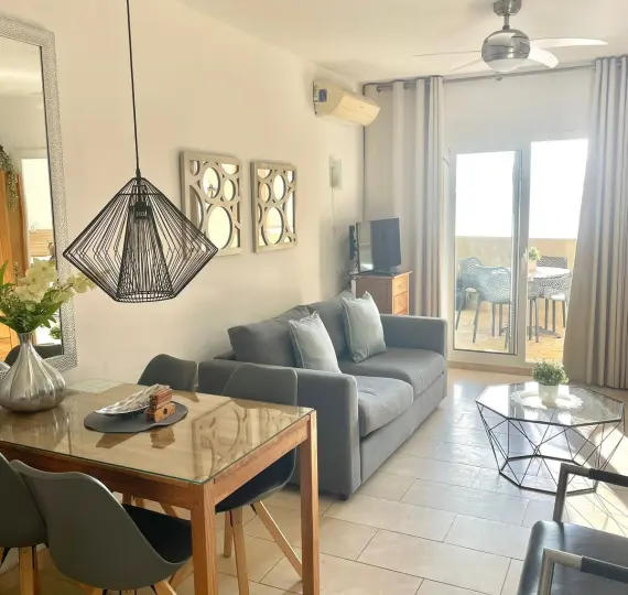 Продажа апартаментов на среднем этаже в Benalmadena Costa