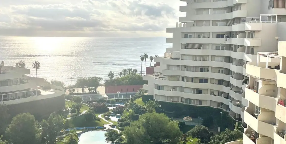 Продажа апартаментов на среднем этаже в Benalmadena Costa 5