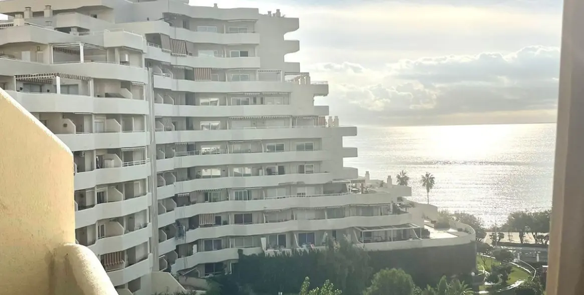 Продажа апартаментов на среднем этаже в Benalmadena Costa 15