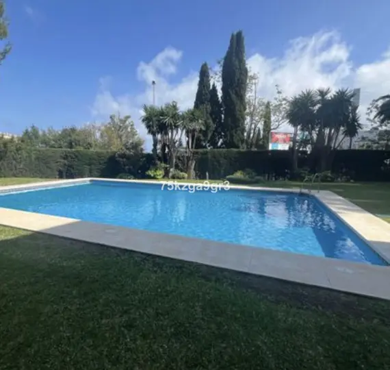 Апартаменты на первом этаже R5222149