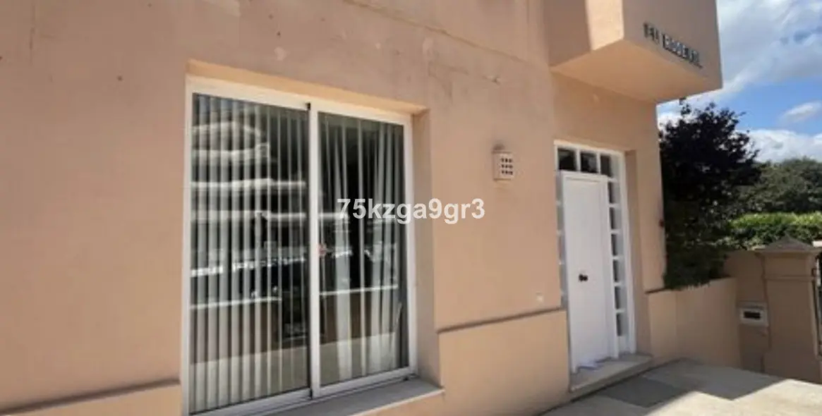 Продажа апартаментов на первом этаже в Nueva Andalucía (район Nueva Andalucía) 4