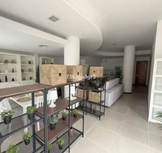 Апартаменты на первом этаже R5222149