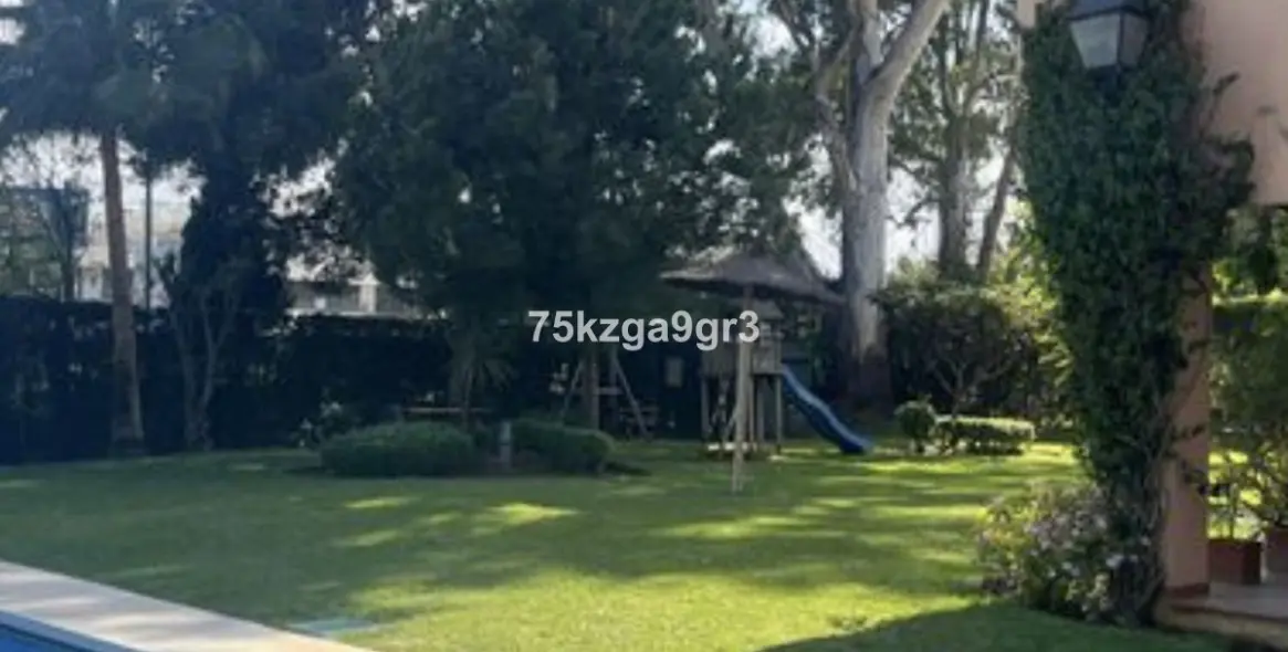 Продажа апартаментов на первом этаже в Nueva Andalucía (район Nueva Andalucía) 9