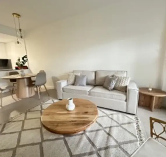 Продажа апартаментов на первом этаже в Estepona