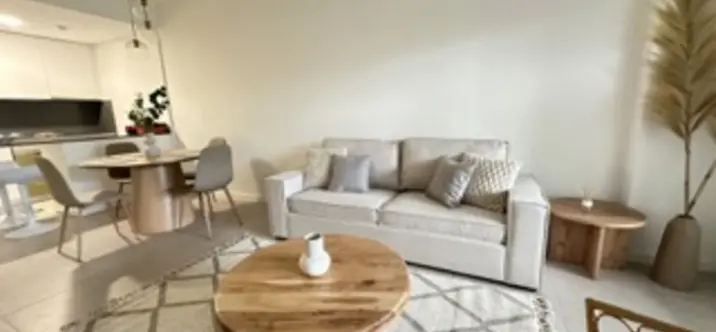 Продажа апартаментов на первом этаже в Estepona 1