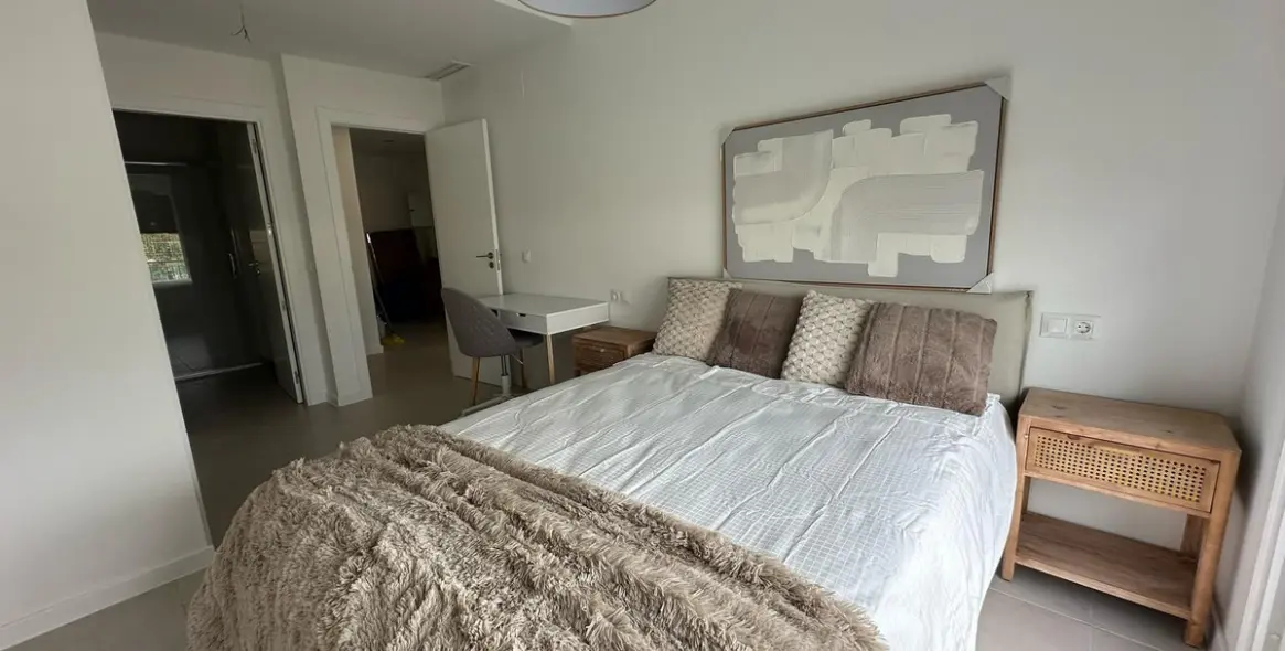 Продажа апартаментов на первом этаже в Estepona 11