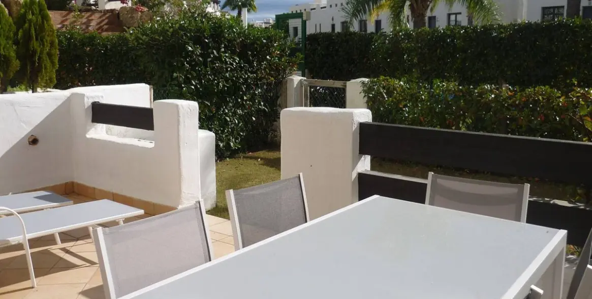 Продажа апартаментов на первом этаже в Estepona 4