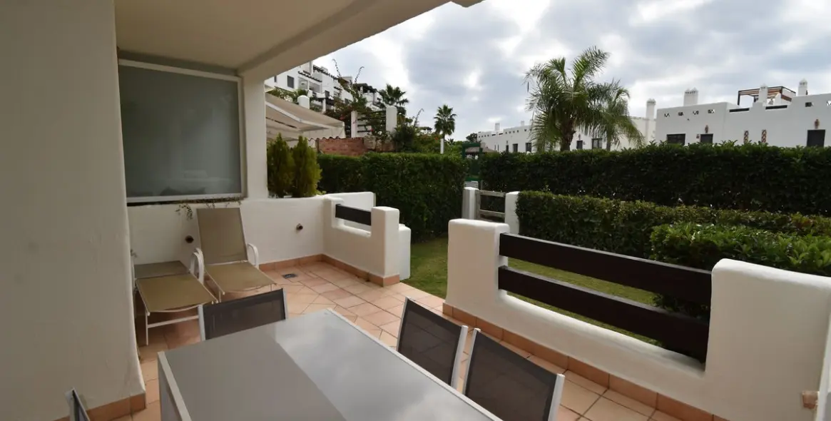 Sale of ground floor apartment in Estepona 21