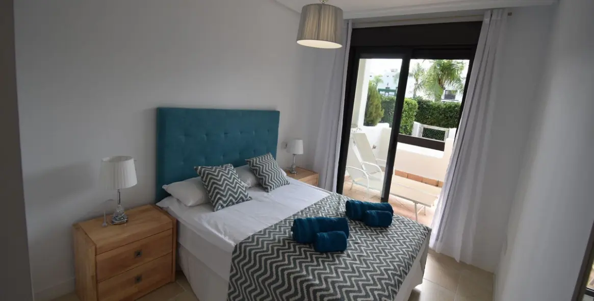 Sale of ground floor apartment in Estepona 24