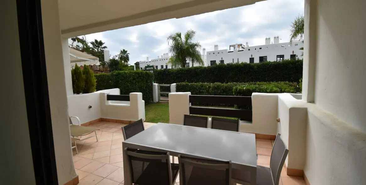Sale of ground floor apartment in Estepona 32