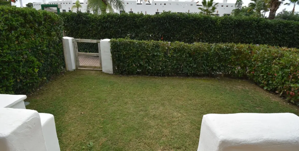 Sale of ground floor apartment in Estepona 34