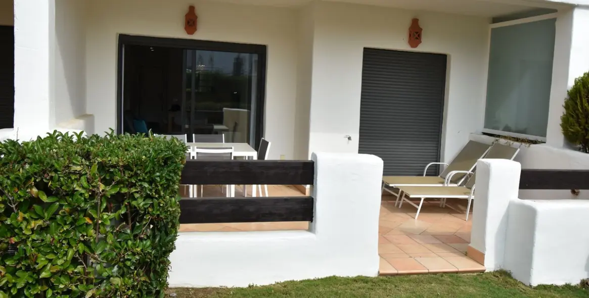 Sale of ground floor apartment in Estepona 37