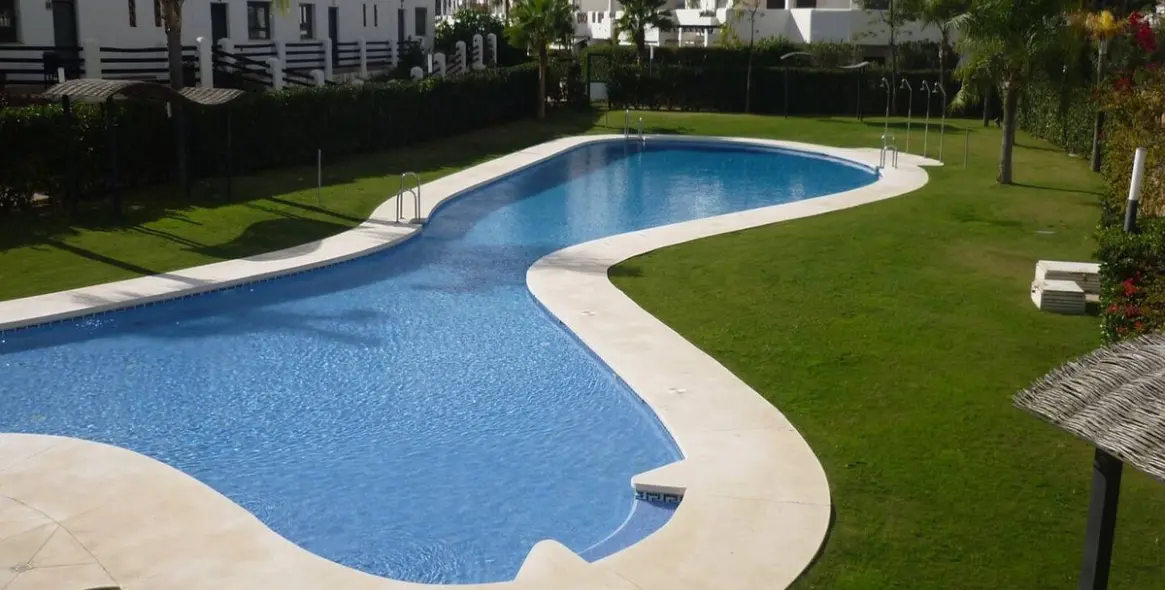 Sale of ground floor apartment in Estepona 43