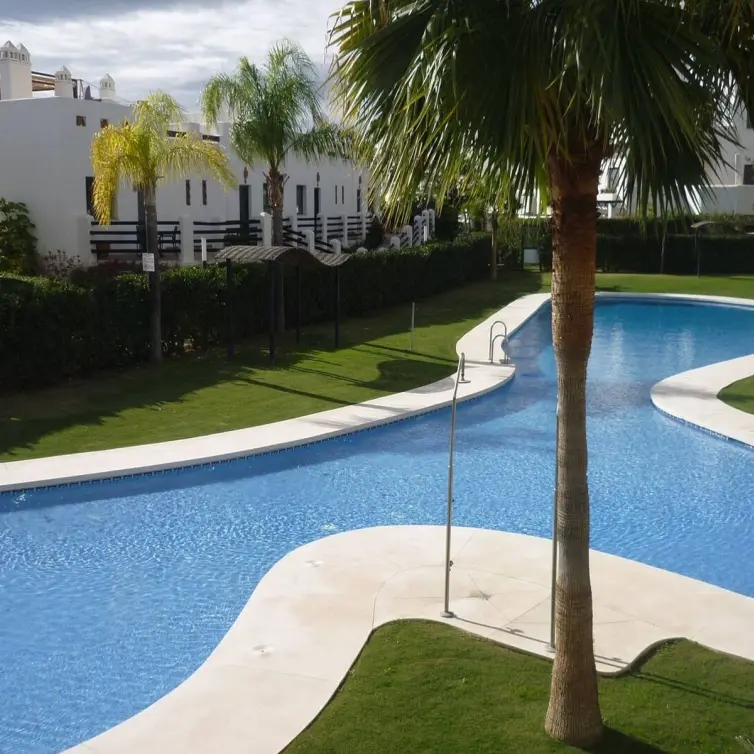Sale of ground floor apartment in Estepona