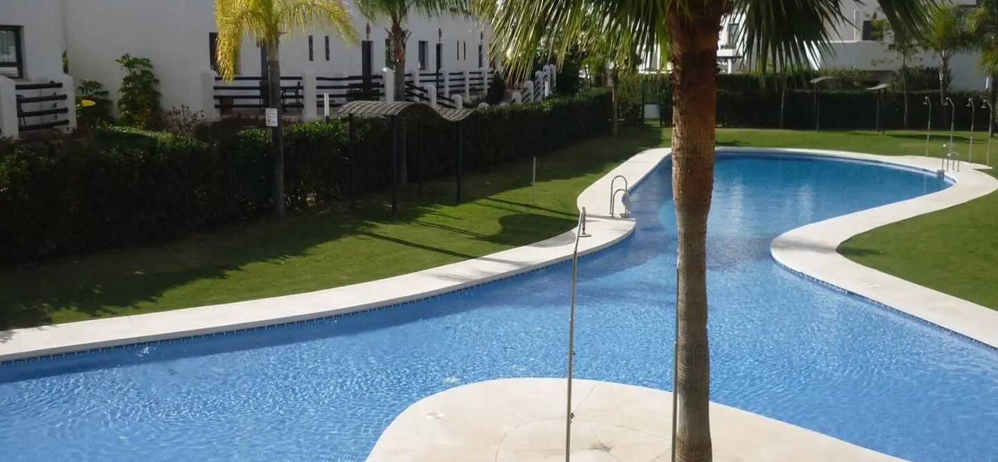Sale of ground floor apartment in Estepona 0