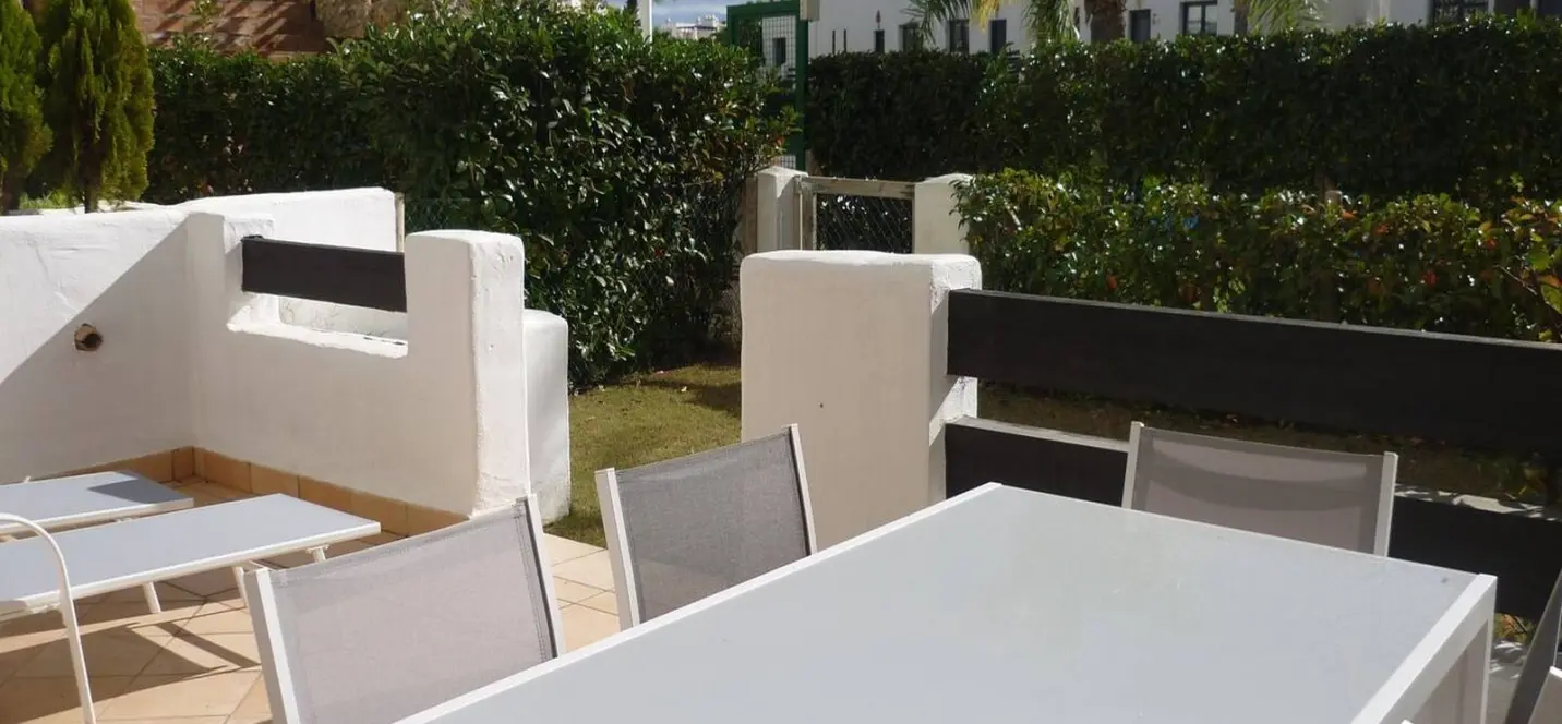 Sale of ground floor apartment in Estepona 3