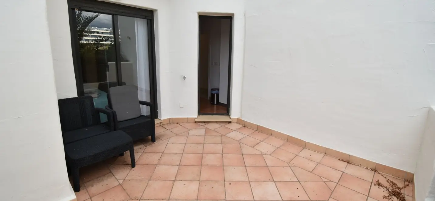 Sale of ground floor apartment in Estepona 4