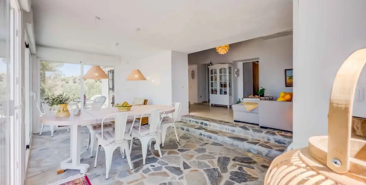 Sale of finca - cortijo in Sayalonga 3