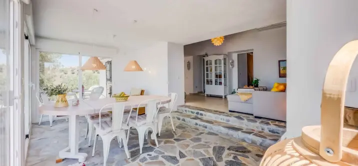 Sale of finca - cortijo in Sayalonga 2