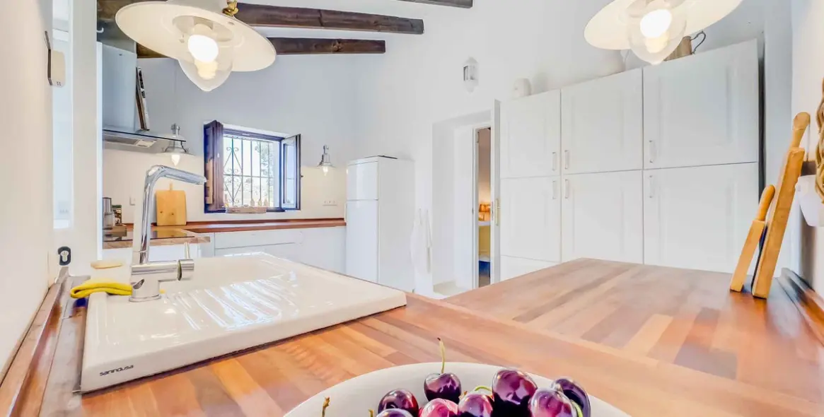 Sale of finca - cortijo in Sayalonga 18