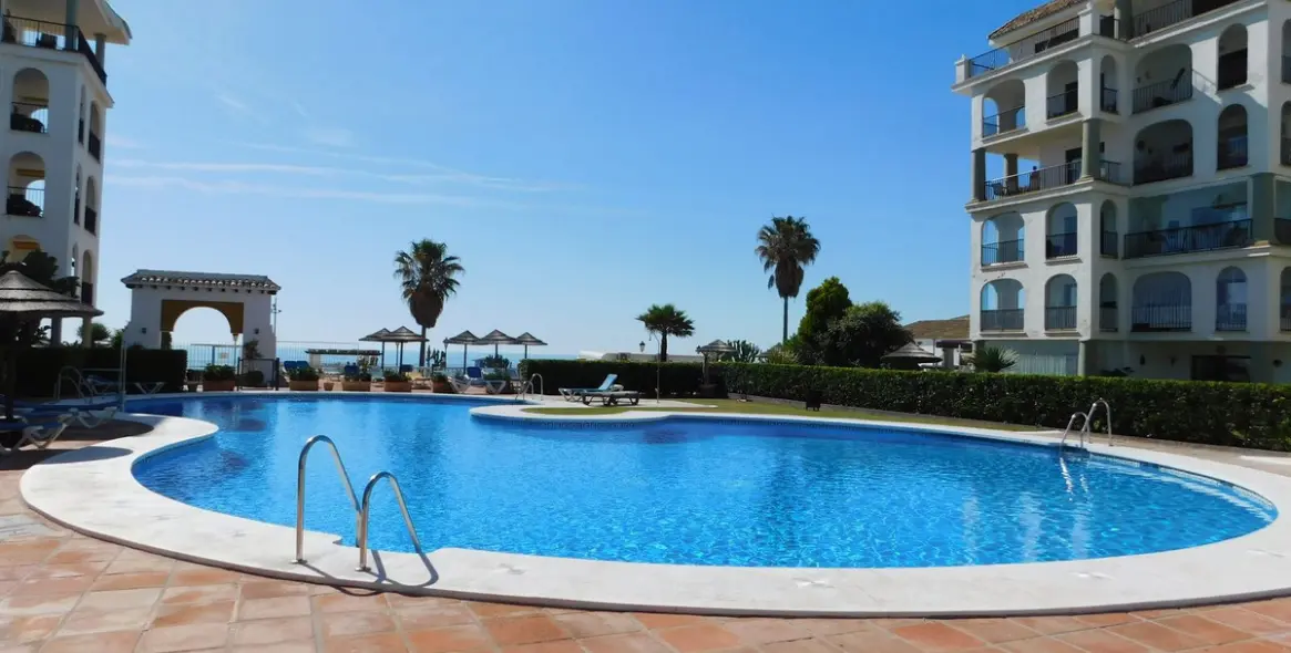 Продажа апартаментов на первом этаже в La Duquesa 2