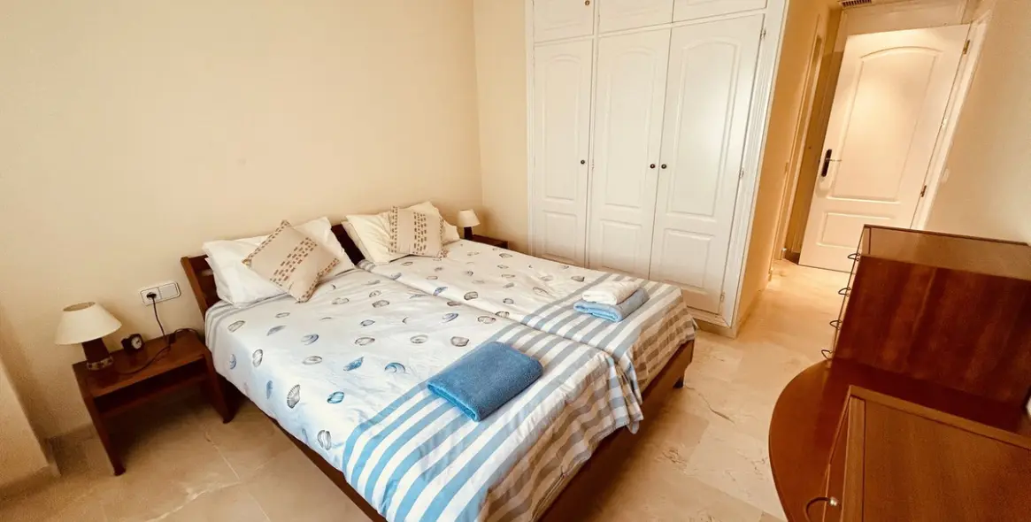 Продажа апартаментов на первом этаже в La Duquesa 9