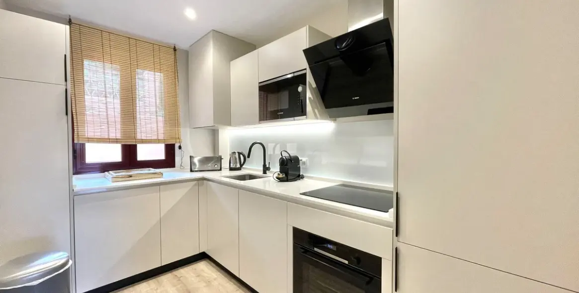 Sale of middle floor apartment in Benahavís 7