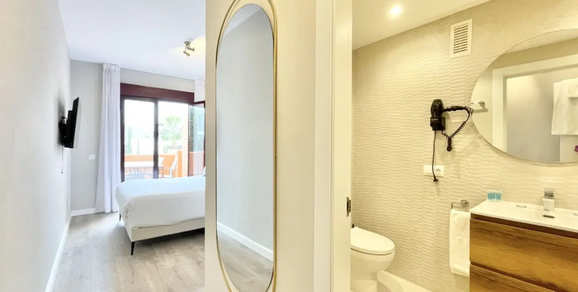 Sale of middle floor apartment in Benahavís 8