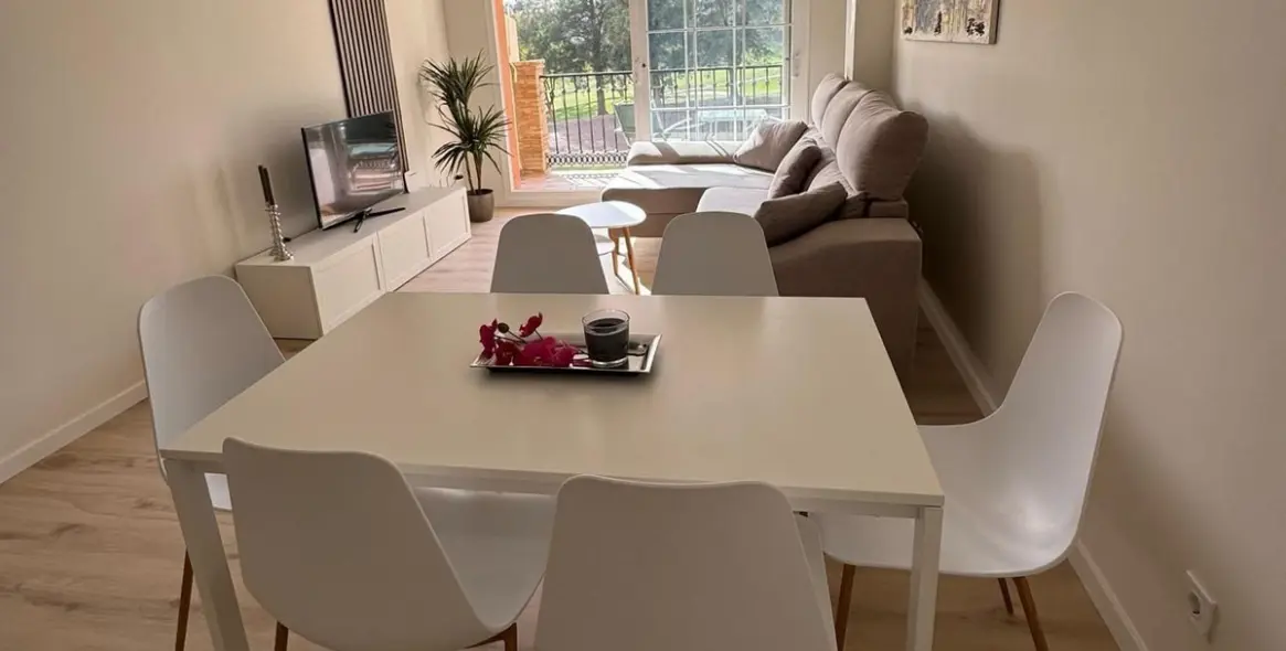 Продажа апартаментов на среднем этаже в Mijas Golf 16