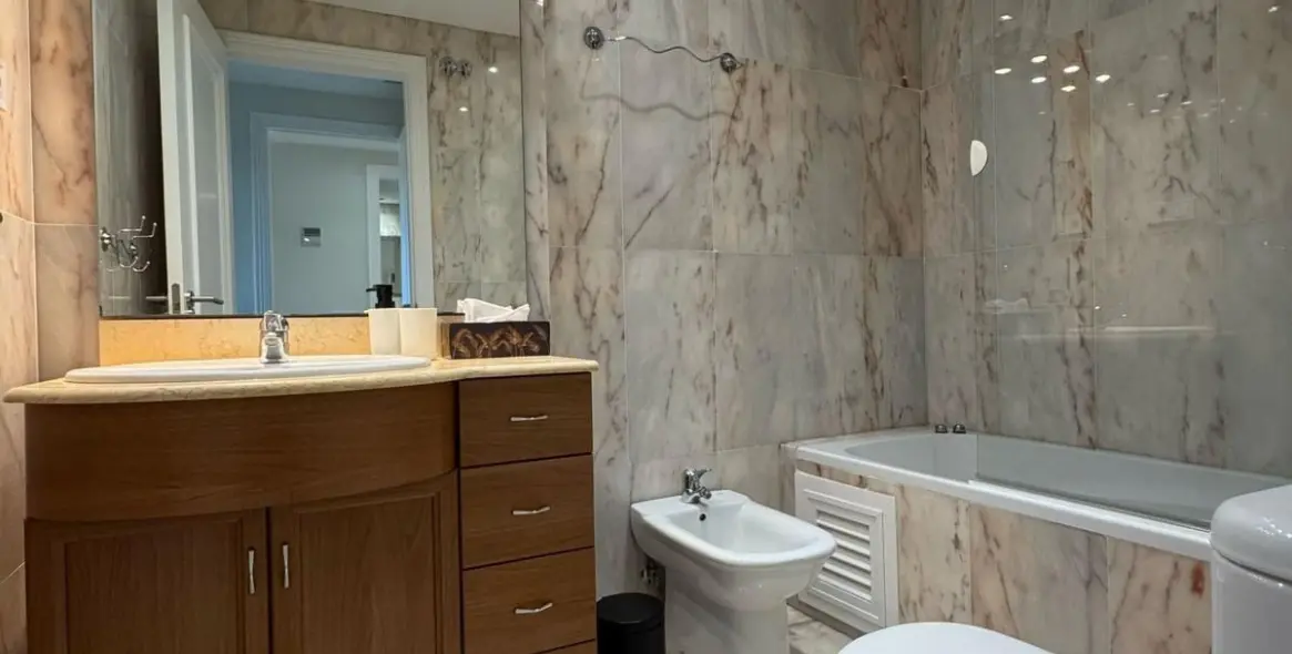 Продажа апартаментов на среднем этаже в Mijas Golf 22