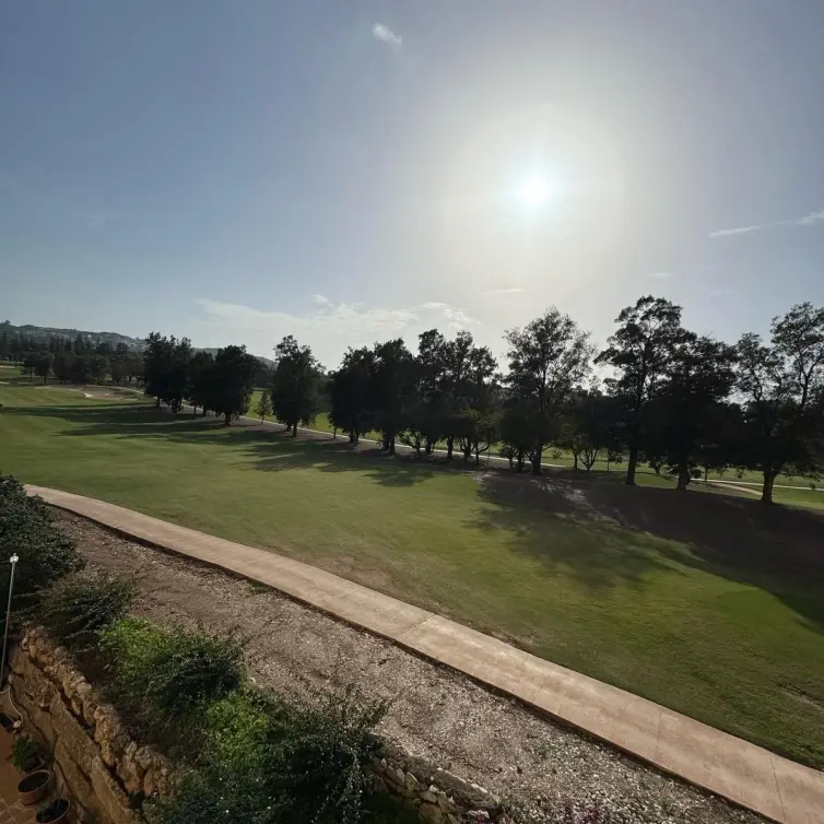 Продажа апартаментов на среднем этаже в Mijas Golf