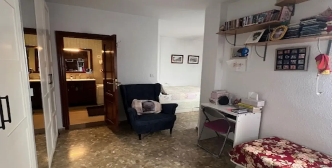Sale of middle floor apartment in La Trinidad 18